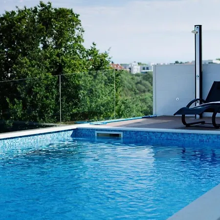 Lena Luxury Iii شقة *